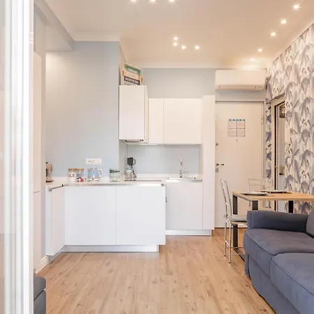 H11 Casa Camilla Centro - * סנרמו